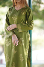Load image into Gallery viewer, AZ KHADDAR-COLLECTION VC-12 UNSTITCHED