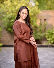 Load image into Gallery viewer, AZ LIOR  SILK-COLLECTION FARSHI BROWN STITCH